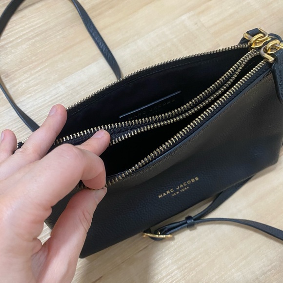 Marc Jacobs Pebbled Leather Crossbody Bag - Picture 3 of 5